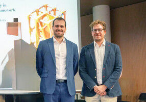 Molecular glass for optical and electronic devices